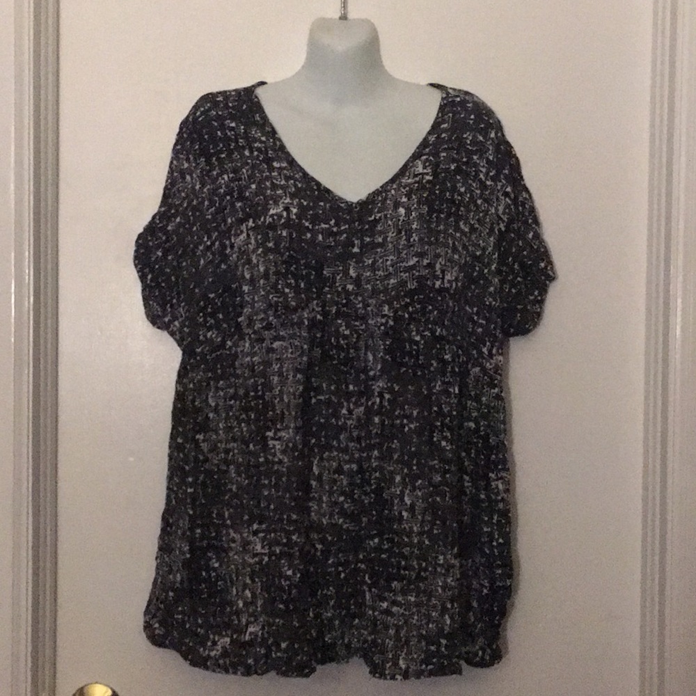 Liz Lange Large Black & White Maternity Blouse